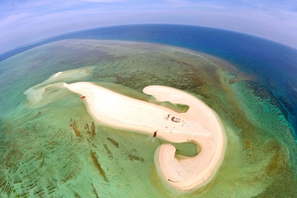 你好，這里是富饒的西沙群島。
